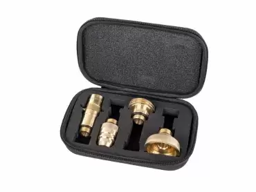 Koffer mit Adapterdüsen zum Nachfüllen von LPG-Flaschen für Wohnmobile, Wohnwagen und Wohnmobile.